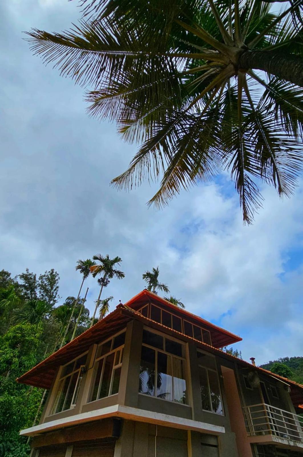 Coorg Divine Spark Home Stay Suntikoppa Zewnętrze zdjęcie