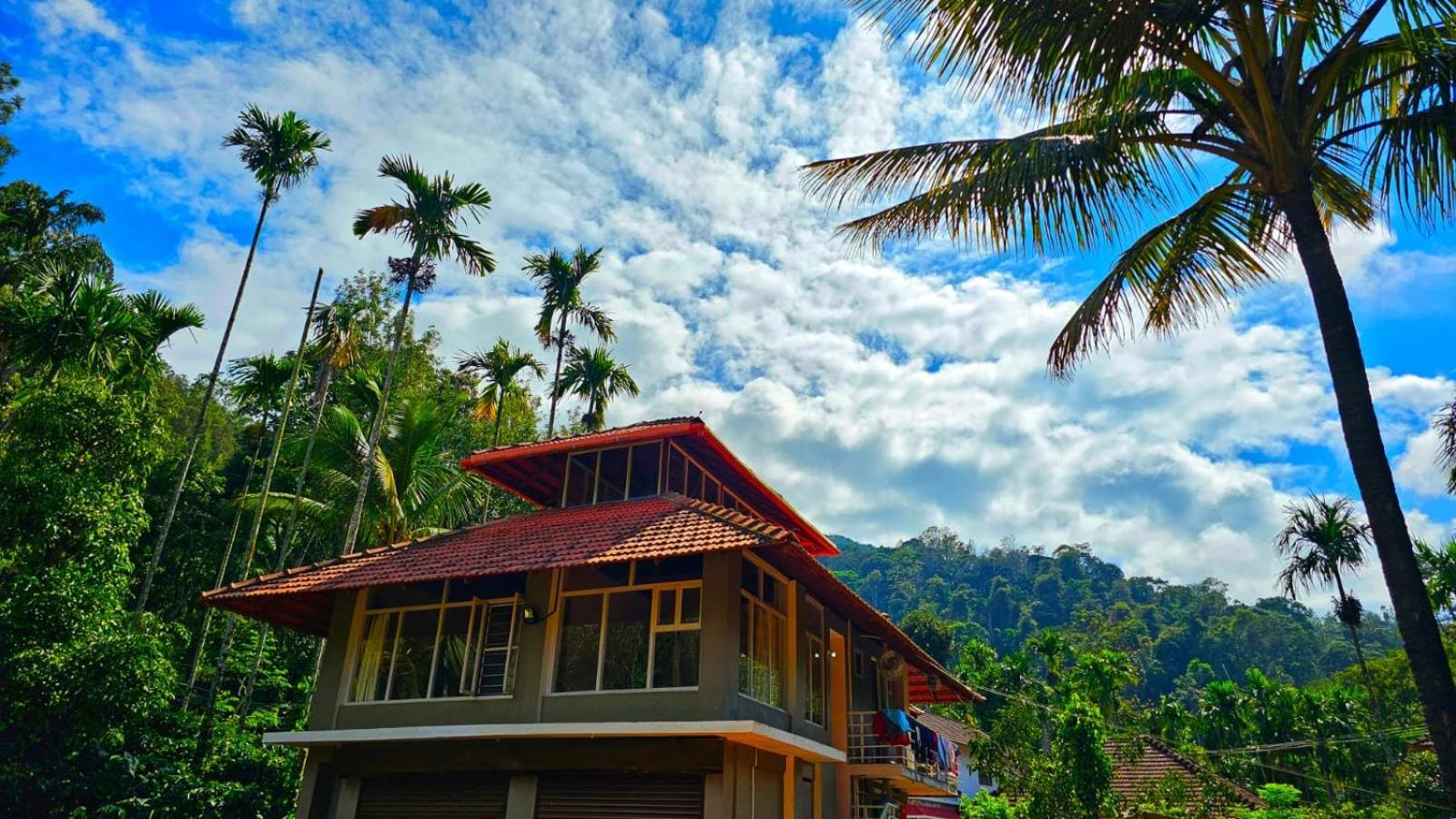 Coorg Divine Spark Home Stay Suntikoppa Zewnętrze zdjęcie