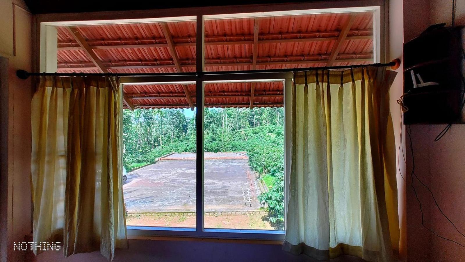Coorg Divine Spark Home Stay Suntikoppa Zewnętrze zdjęcie